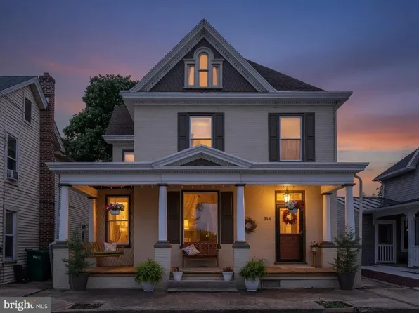 114 3rd St, Boiling Springs, PA 17007