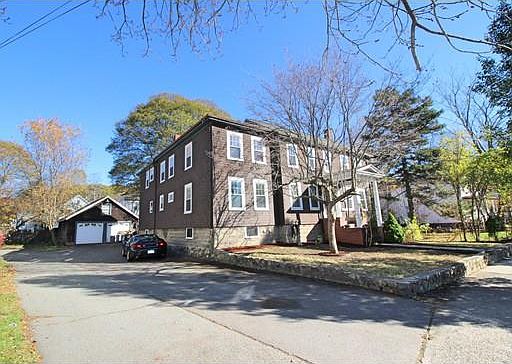 4th image of 117 Essex St