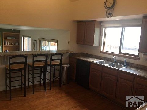 4th image of 22 Newpark Ln