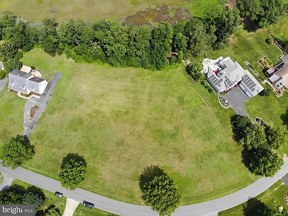 3rd image of 144 Riverview Dr