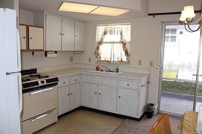 5th image of 12400 Park Blvd APT 425