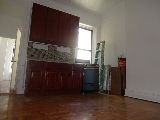 1st image of 308 Stuyvesant Ave #3