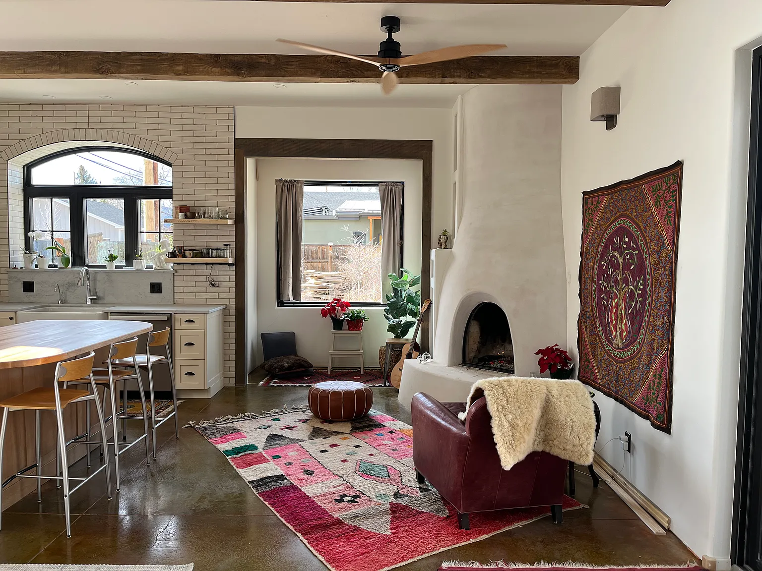 2 bed, 1.5 bath, 900 sqft, $2,450 — Photo 1