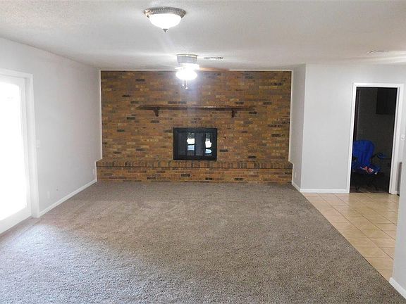 4th image of 7 Sycamore Cir