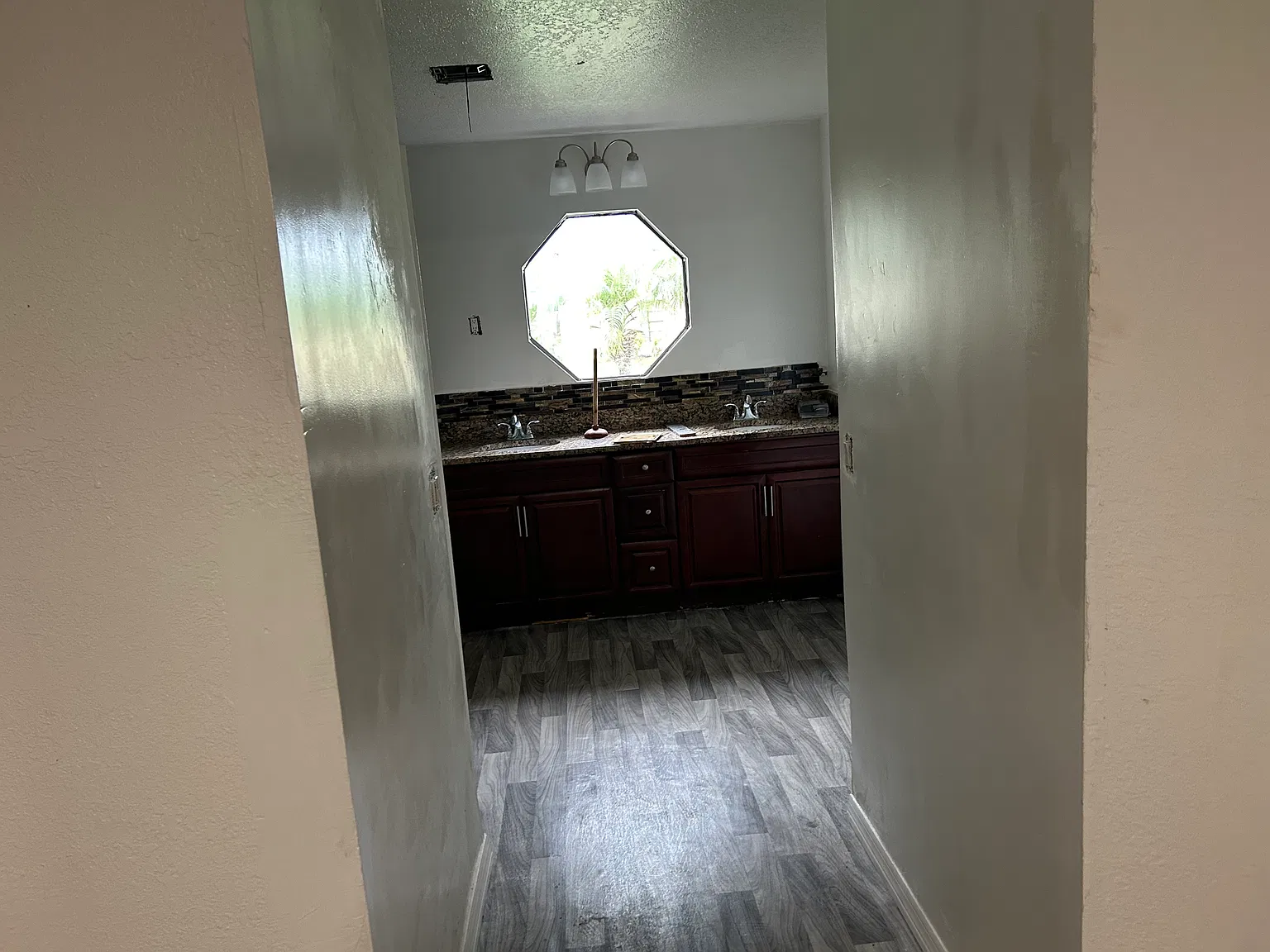 3 bed, 1800 sqft, $2,375 — Photo 4