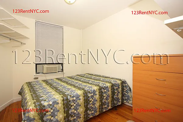 Rented by Chartwell Manhattan Realty | media 1