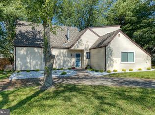 15 Wilbur Dr, Allentown, NJ 08501