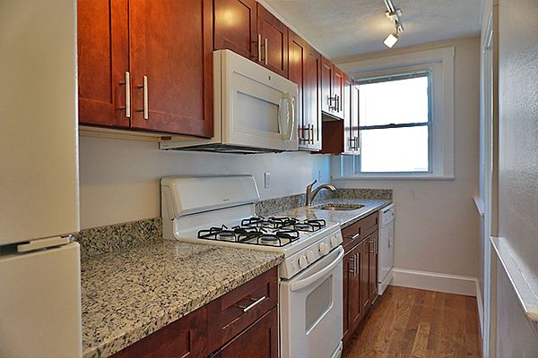1st image of 260 Washington St APT 37