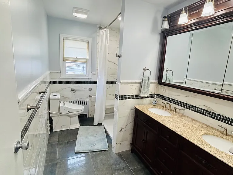 45 Nassau Ave — Photo 9