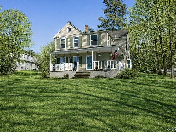 2nd image of 90 S Middletown Road