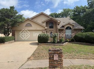 1517 Woodvale Dr, Bedford, TX 76021