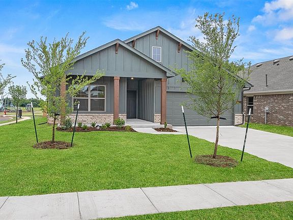 2nd image of 3801 Eureka Dr