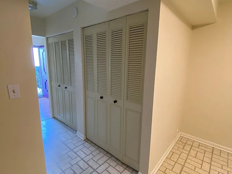 2901 & 2905 Poplar St #&-410 — Photo 8
