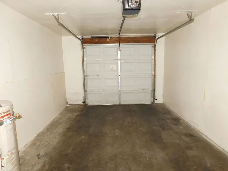 5228 Greene Ln — Photo 12