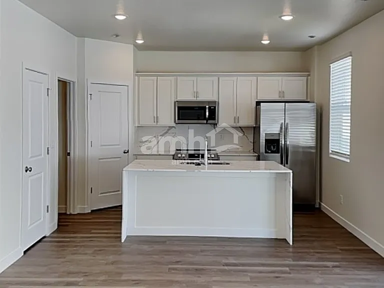 8942 S John Annie Ln — Photo 5
