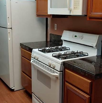 4th image of 722 Kino Ct