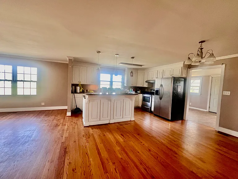 1638 Evans Rd — Photo 6
