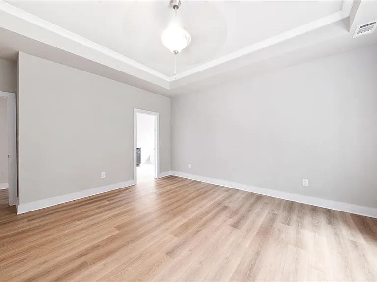 202 Railroad St — Photo 19