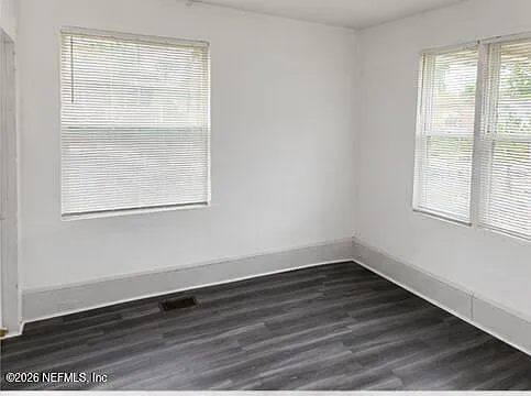 346 Acosta St — Photo 6