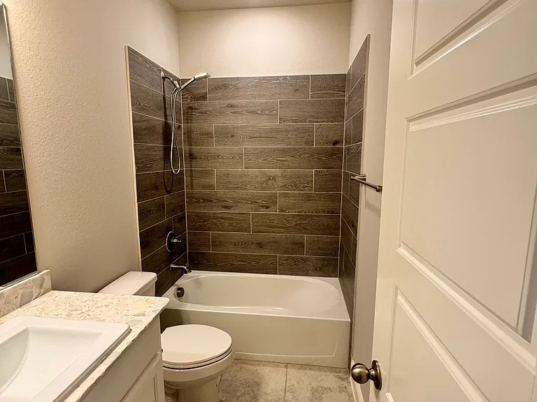 1091 Putnam Dr — Photo 35