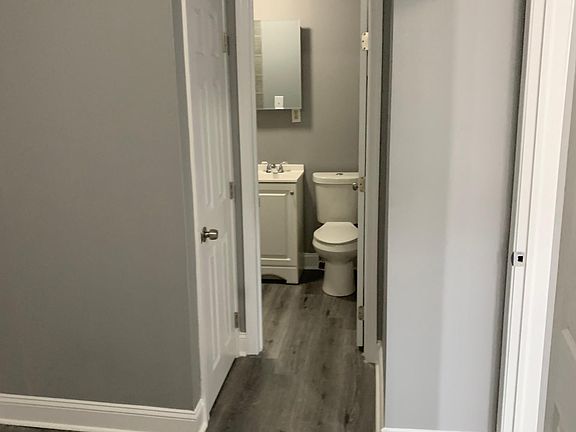 2nd image of 900 E Tioga St #900