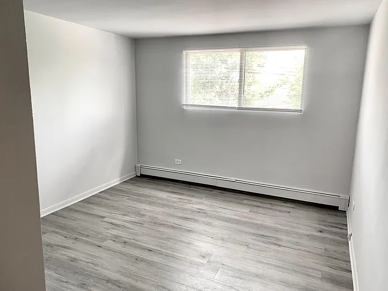11201 S Langley Ave #2H — Photo 8