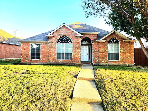 3rd image of 10505 Ambergate Ln