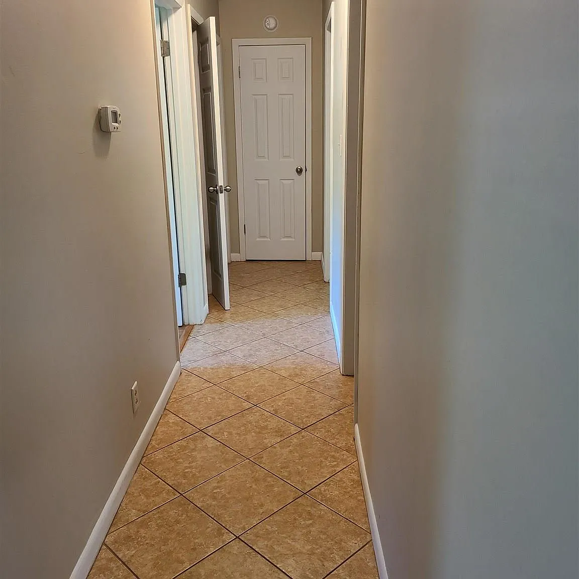 3 bed, 1295 sqft, $1,775 — Photo 3