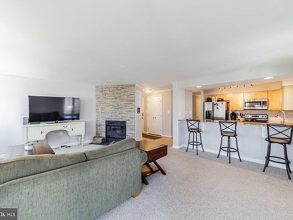 4th image of 1132 Lake Heron Dr APT 2B