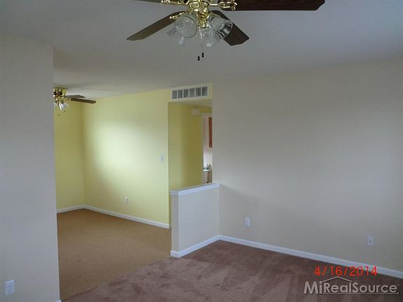 3rd image of 13471 Saint Andrews Ave
