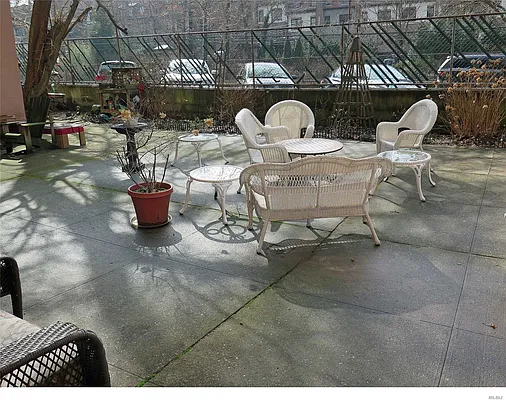 Sold by Laffey Real Estate | media 36