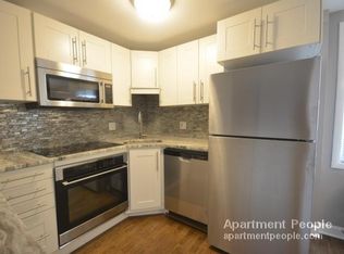 777 Hinman Ave #1A, Evanston, IL 60202