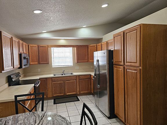 5th image of 5882 E Foxhaven Dr