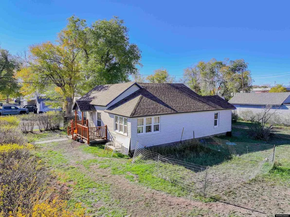312 S 2nd St W, Riverton, WY 82501