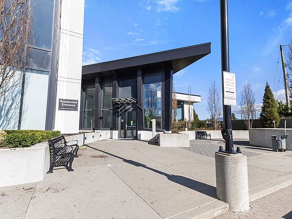 2nd image of 2180 Gladwin Rd #2206