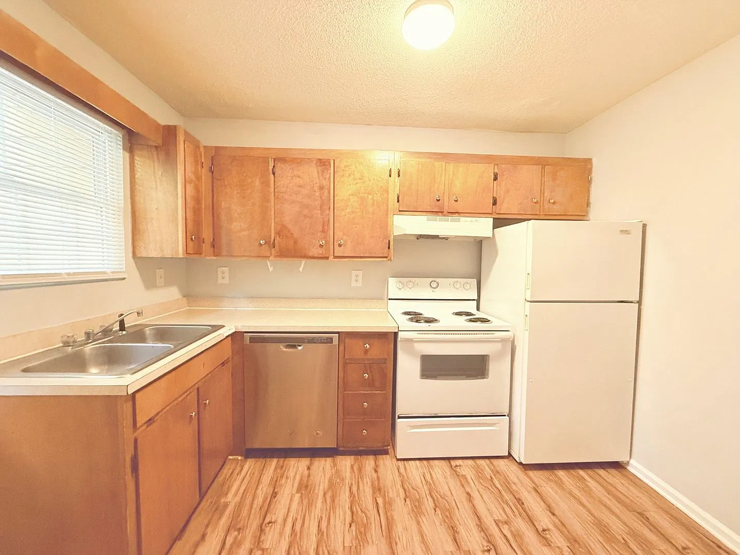 308 Reece Ave — Photo 3