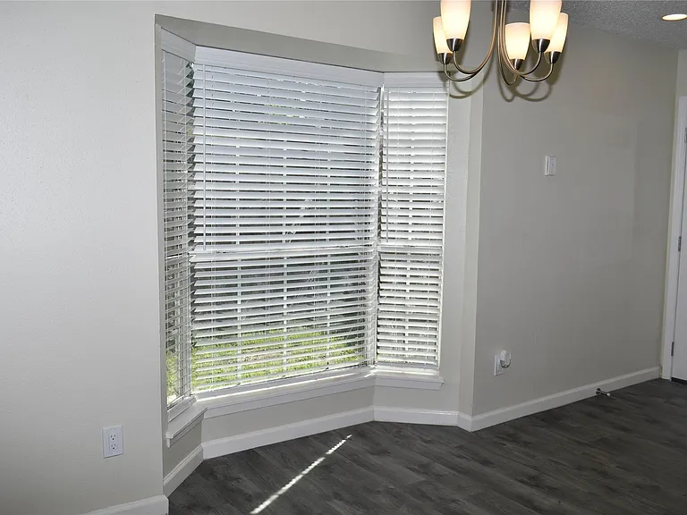 2511 Maple Tree Ct — Photo 9