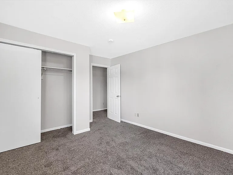 515 & 516 Maple St — Photo 12