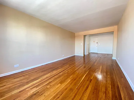 Rented by Contact Realty | media 4