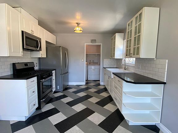 3rd image of 15439 S Harvard Blvd