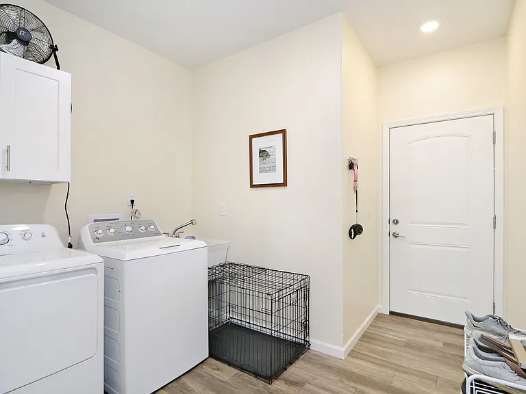 1812 Sutter Woods Rd — Photo 5