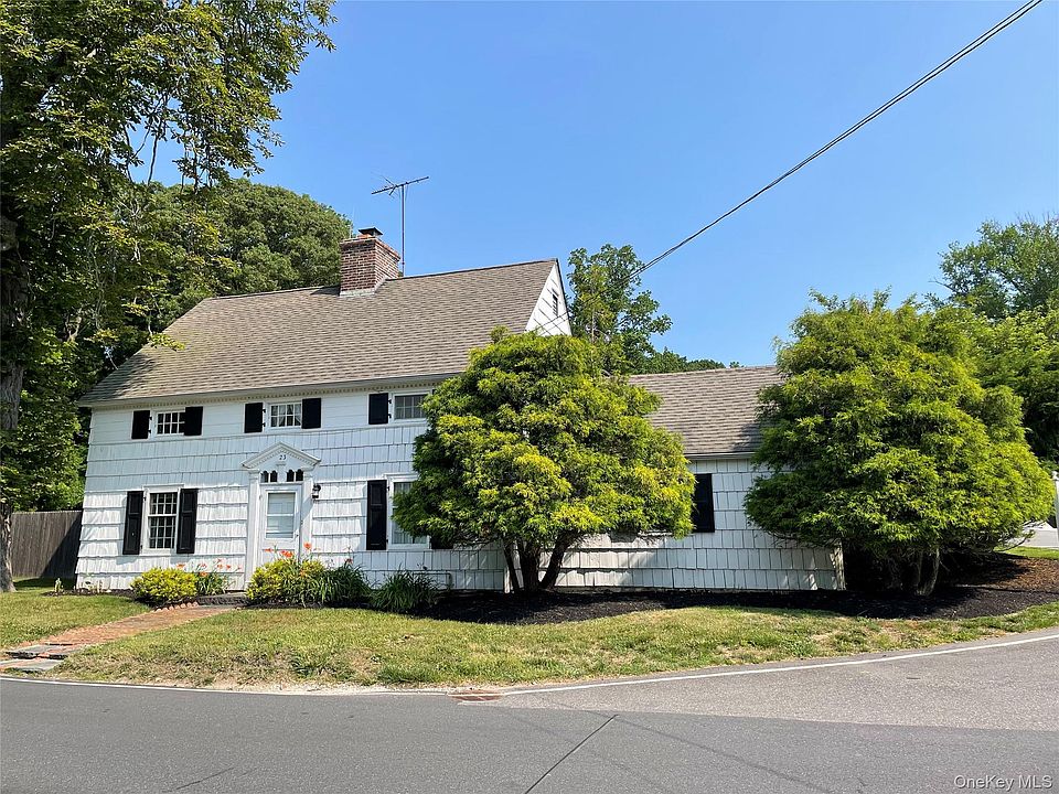 1st image of 23 Lloyd Harbor Rd