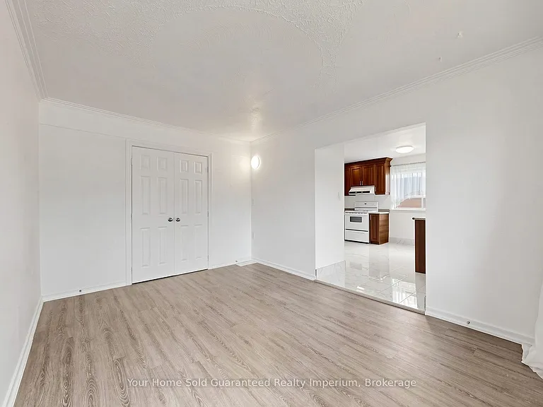 129 Melrose St — Photo 8