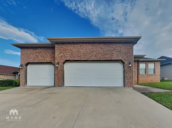 5574 S Lexington Ave, Springfield, MO 65810