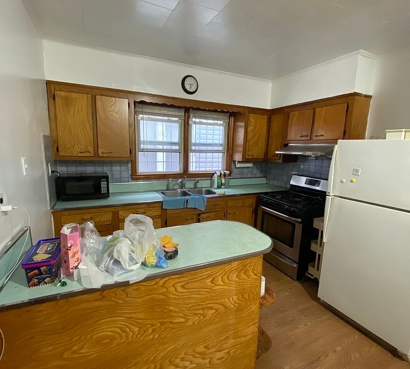 1st image of 71-19 Nansen St #1