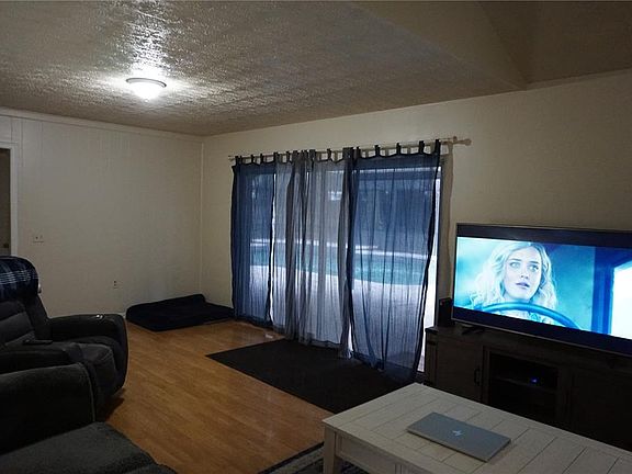 5th image of 808 Childers Loop