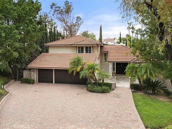 4th image of 6641 E Canyon Hills Rd