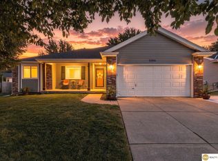 5306 NW Tudor Ln, Lincoln, NE 68521
