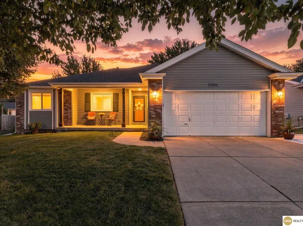 5306 NW Tudor Ln, Lincoln, NE 68521