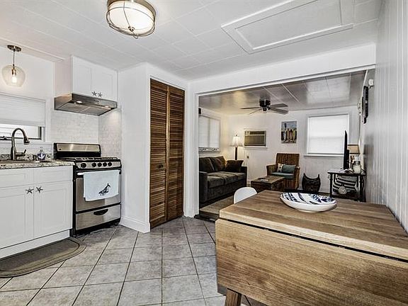 4th image of 59 N Arlington Way